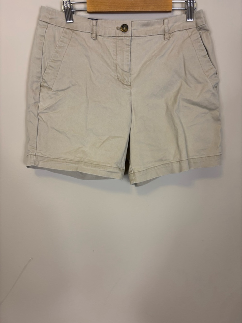 Boden Women’s Light Beige Cotton Chino Shorts US 8 6” Inseam